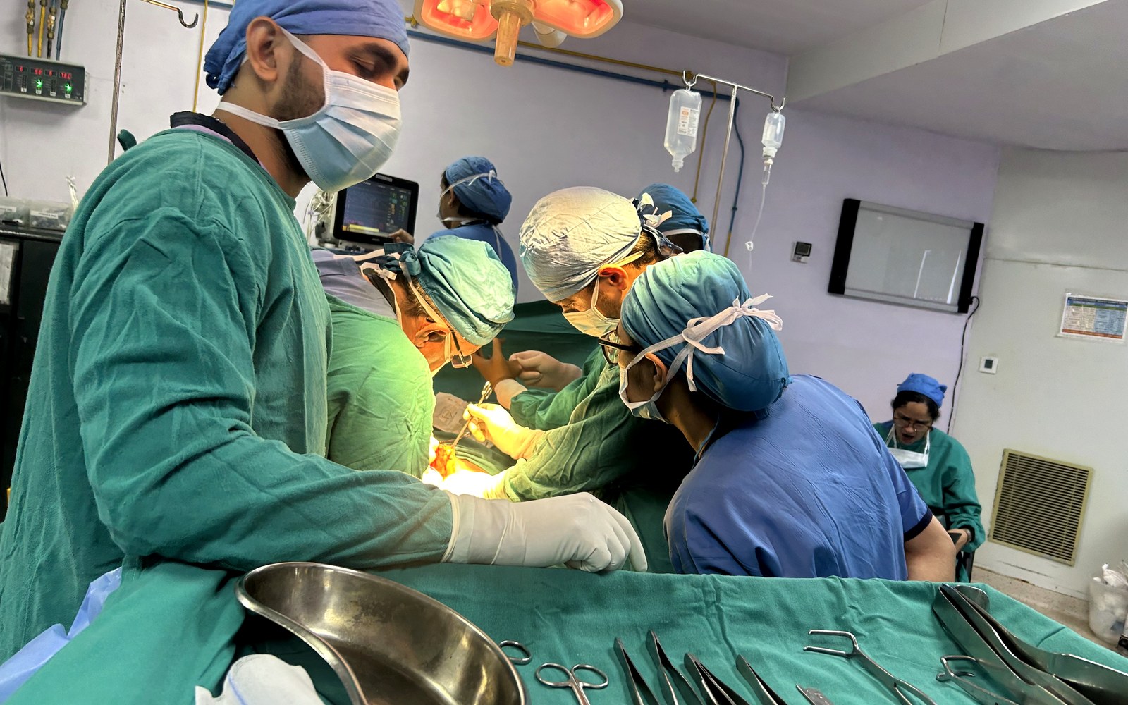 Excision of urachal cyst and umbilical hernia surgical update